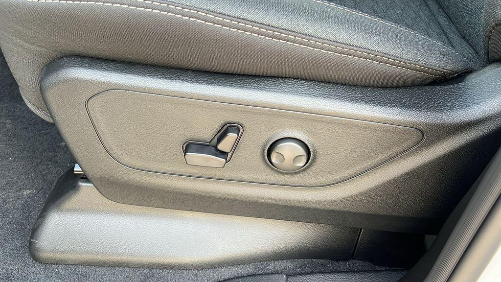 new 2025 Ram 1500 car, priced at $40,972