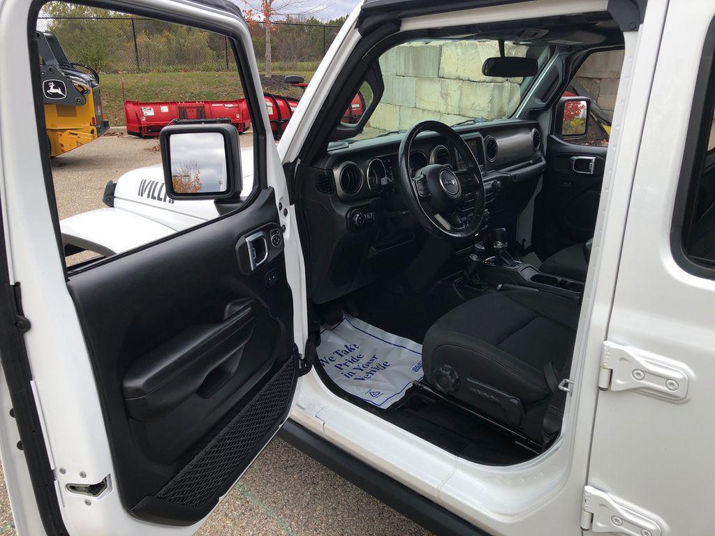 used 2021 Jeep Gladiator car, priced at $30,404