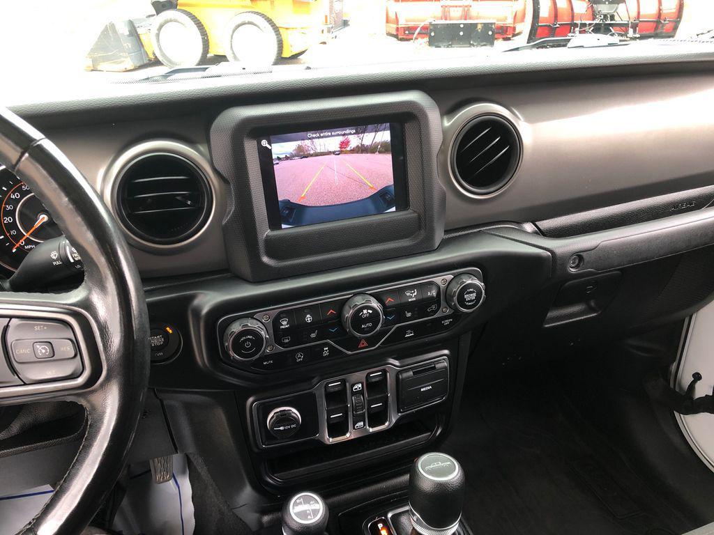 used 2021 Jeep Gladiator car, priced at $30,404