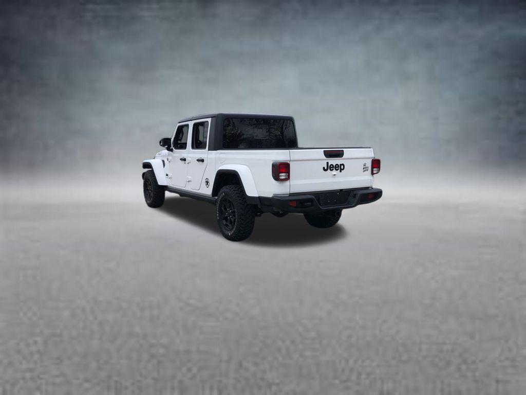 used 2021 Jeep Gladiator car, priced at $30,404
