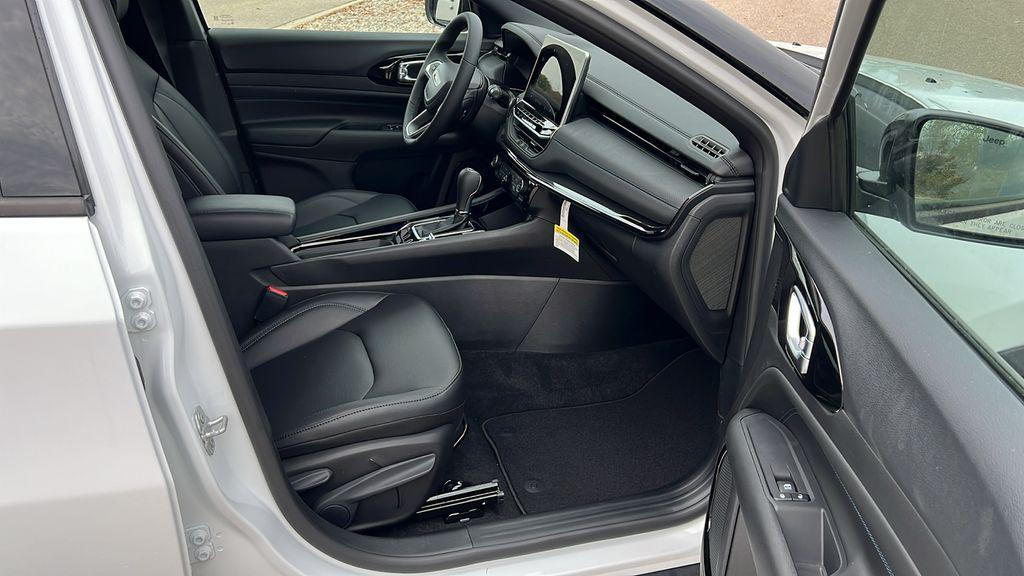 new 2026 Jeep Compass car, priced at $31,546