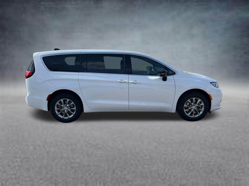 new 2026 Chrysler Pacifica car, priced at $41,038
