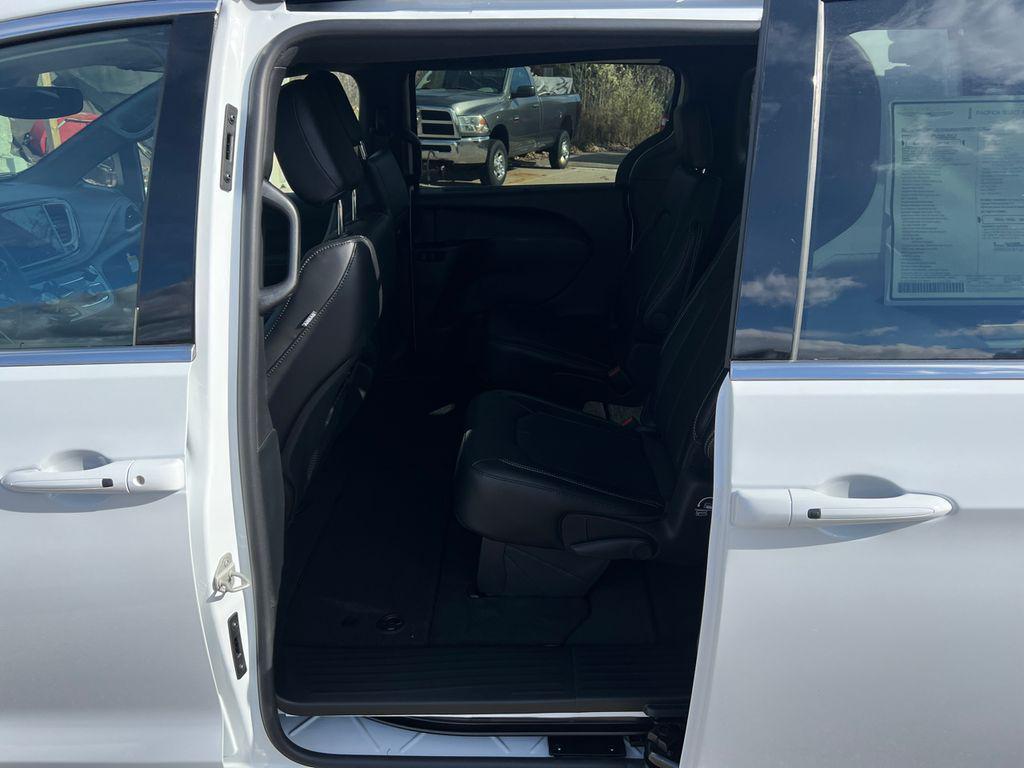 new 2026 Chrysler Pacifica car, priced at $41,038