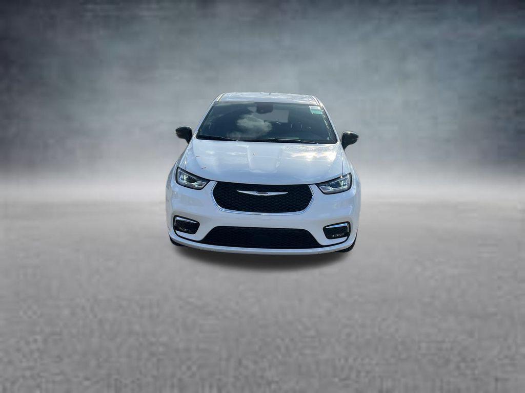 new 2026 Chrysler Pacifica car, priced at $41,038