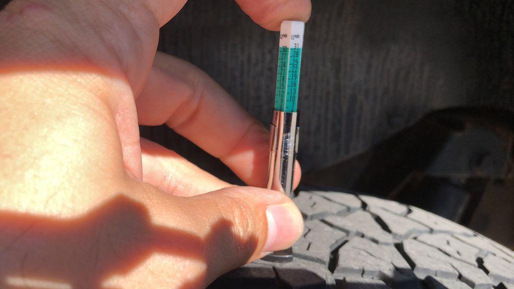 used 2004 GMC Envoy XL car, priced at $3,126