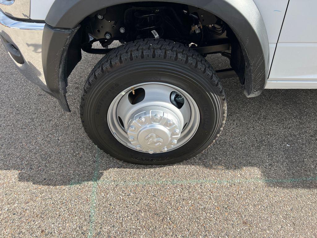 new 2025 Jeep Grand Cherokee car, priced at $40,464