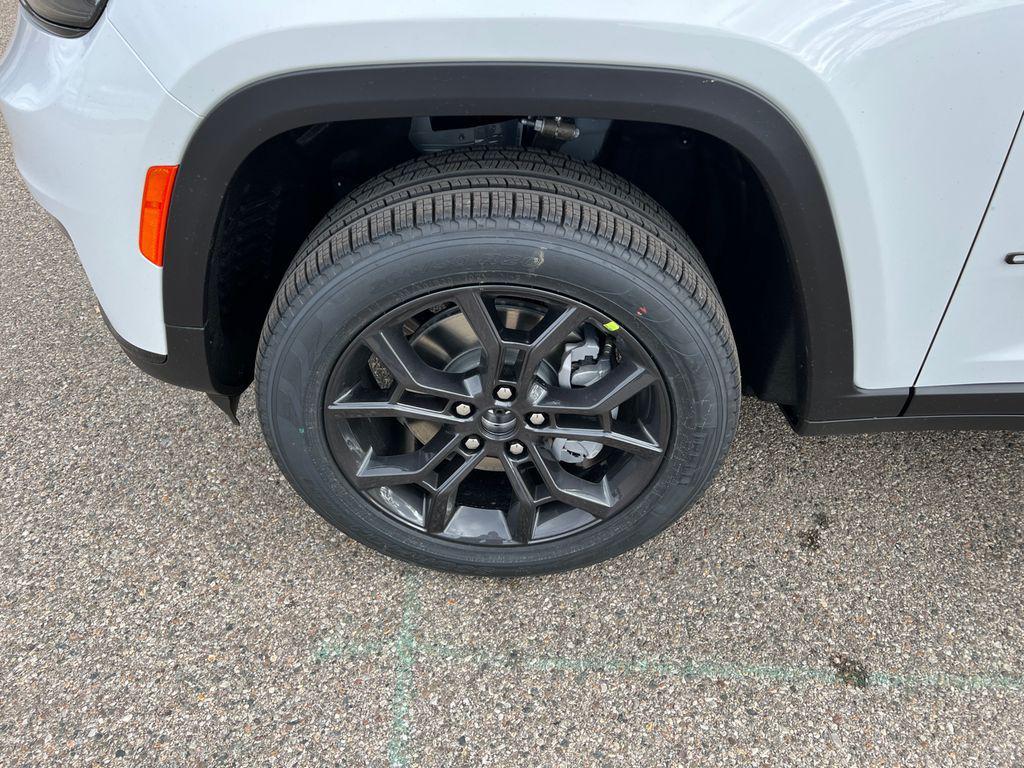 new 2025 Jeep Grand Cherokee L car, priced at $47,996