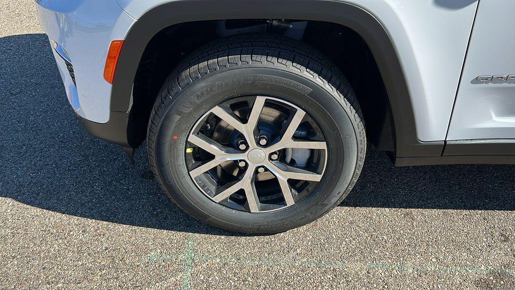new 2025 Jeep Grand Cherokee car, priced at $42,614