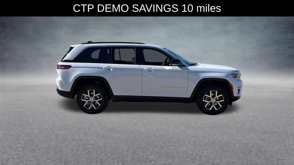 new 2025 Jeep Grand Cherokee car, priced at $42,614