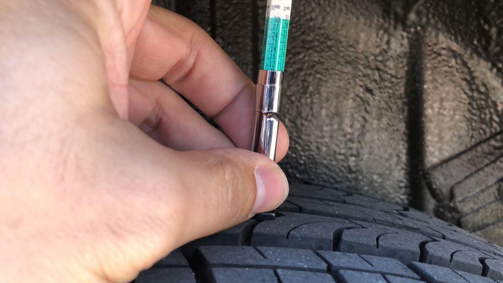 used 2008 Chrysler Town & Country car, priced at $3,475