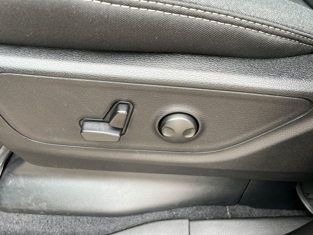 new 2025 Ram 1500 car, priced at $45,956