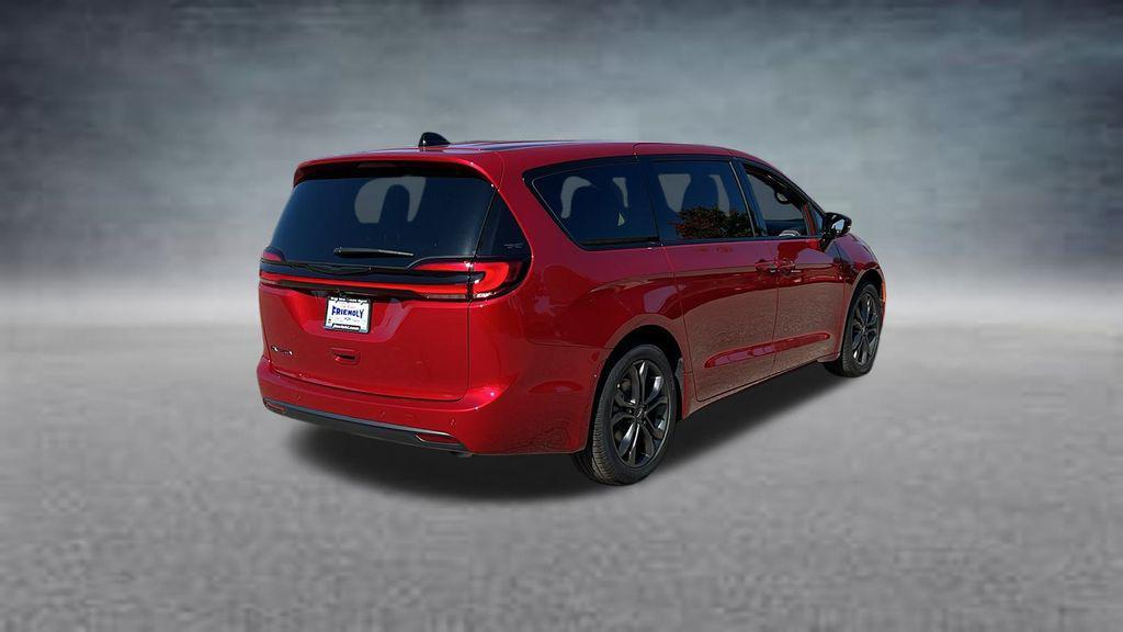 new 2026 Chrysler Pacifica car, priced at $37,856