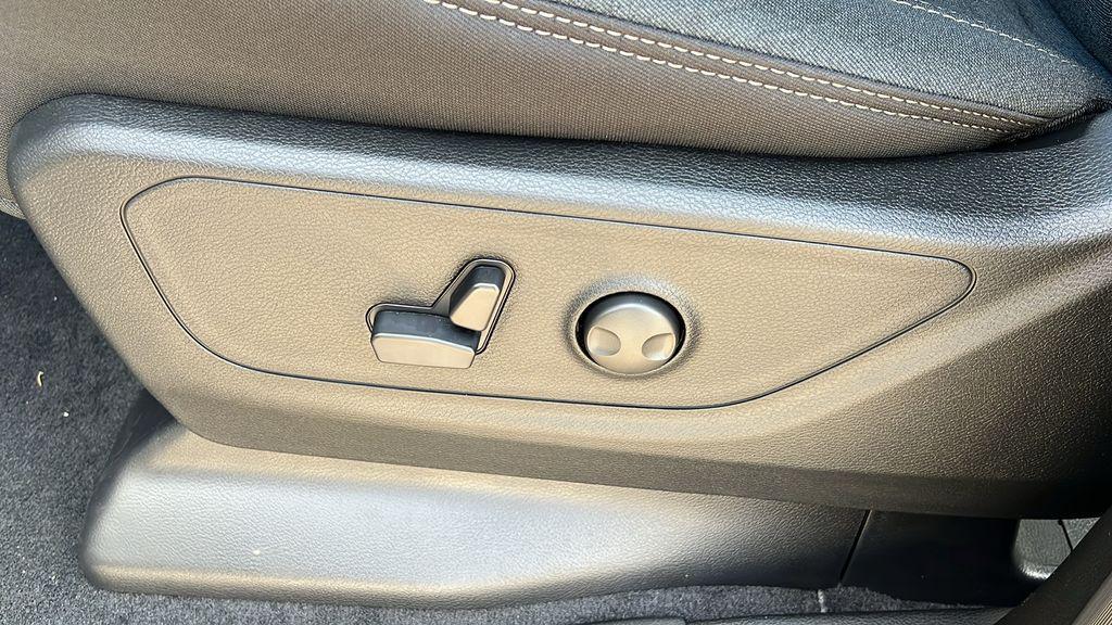 new 2025 Ram 1500 car, priced at $41,450