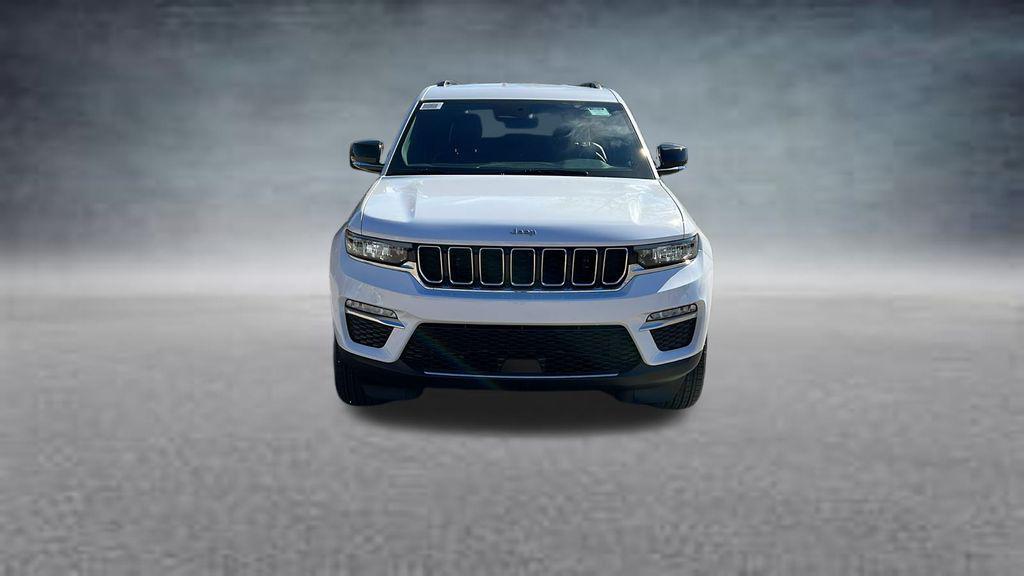 new 2025 Jeep Grand Cherokee car, priced at $40,464