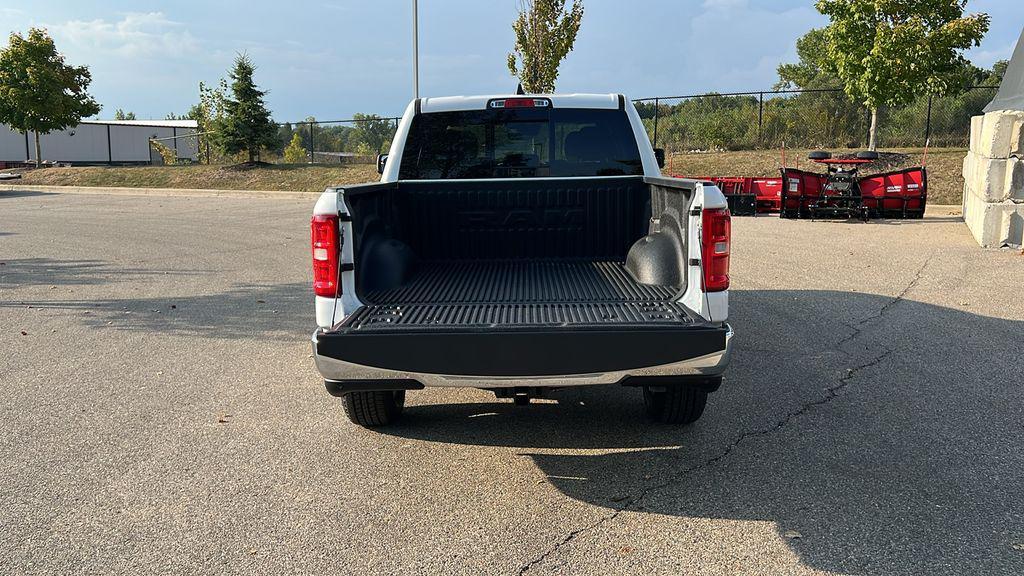 new 2025 Ram 1500 car, priced at $41,472