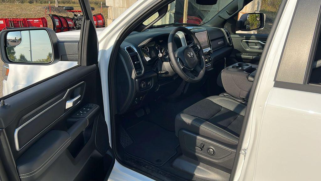 new 2025 Ram 1500 car, priced at $41,472