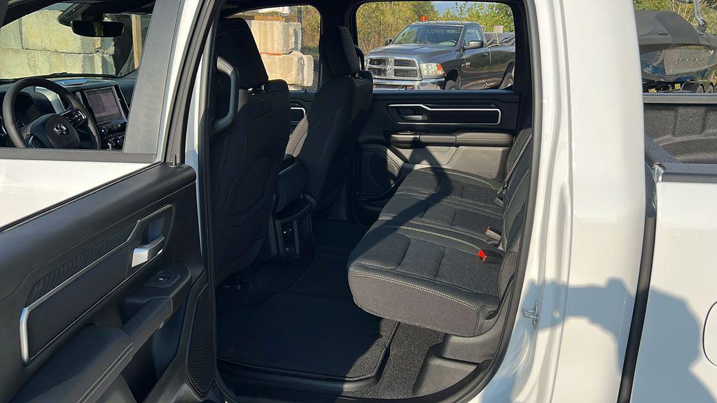 new 2025 Ram 1500 car, priced at $41,472