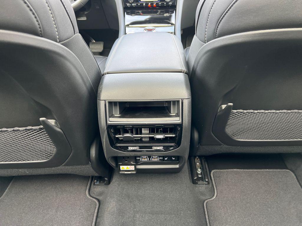 new 2025 Jeep Grand Cherokee car, priced at $46,808