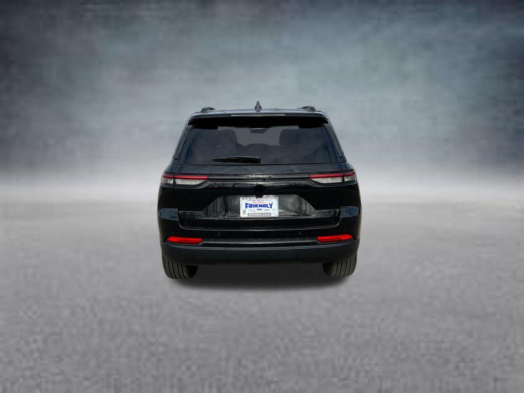 new 2025 Jeep Grand Cherokee car, priced at $46,808