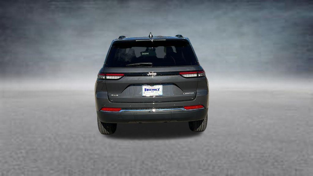 new 2025 Jeep Grand Cherokee car, priced at $43,124