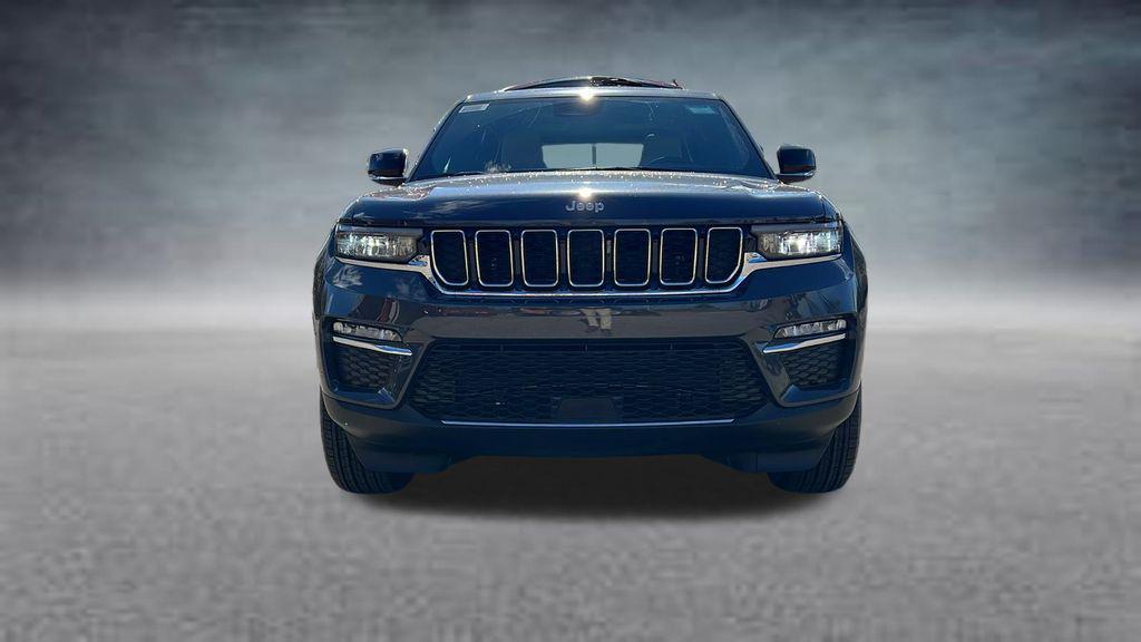 new 2025 Jeep Grand Cherokee car, priced at $43,124