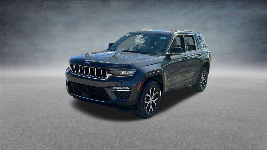 new 2025 Jeep Grand Cherokee car, priced at $43,124
