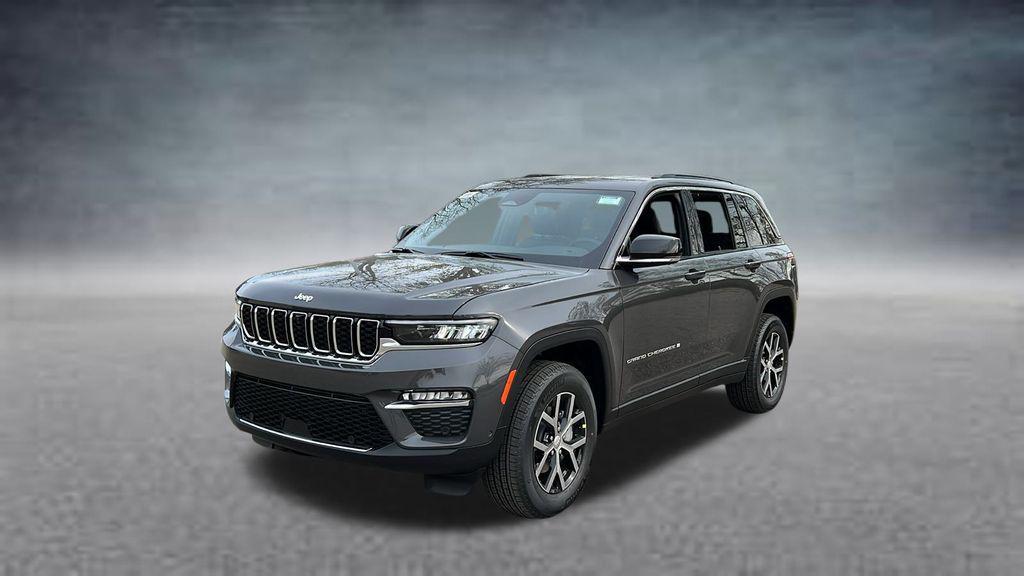 new 2025 Jeep Grand Cherokee car, priced at $43,625