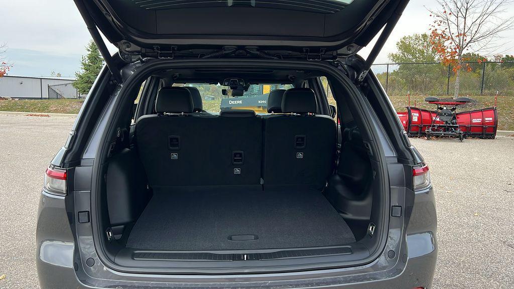 new 2025 Jeep Grand Cherokee car, priced at $43,625