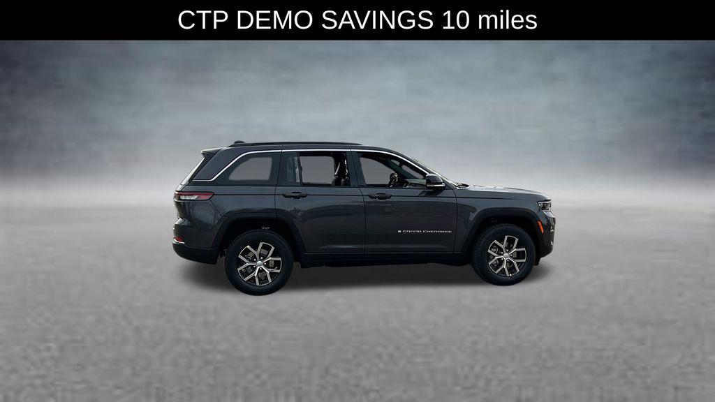 new 2025 Jeep Grand Cherokee car, priced at $43,625