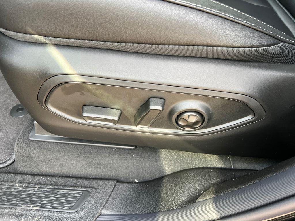 new 2025 Jeep Grand Cherokee car, priced at $46,808