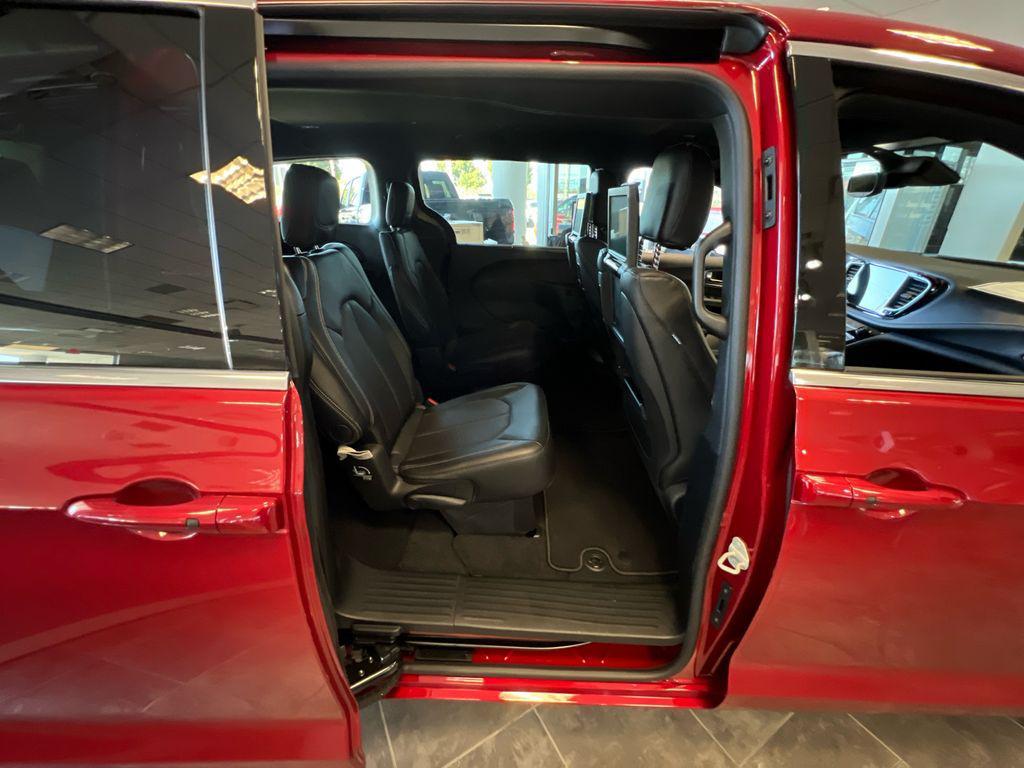 new 2026 Chrysler Pacifica car, priced at $43,546