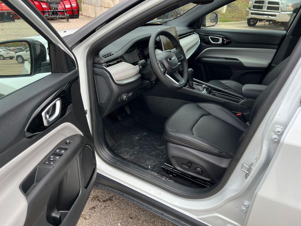 new 2026 Jeep Compass car, priced at $27,802