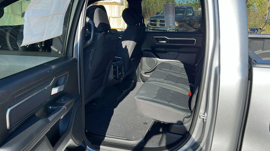 new 2025 Ram 1500 car, priced at $43,291