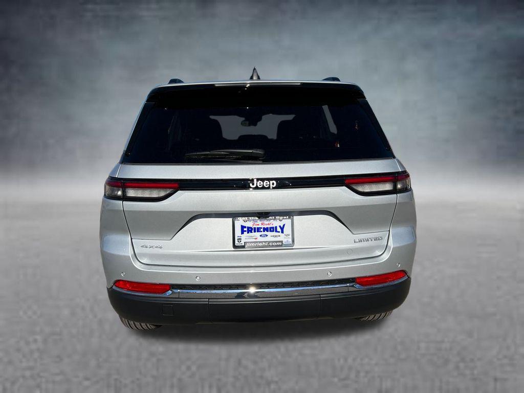 new 2025 Jeep Grand Cherokee car, priced at $40,974