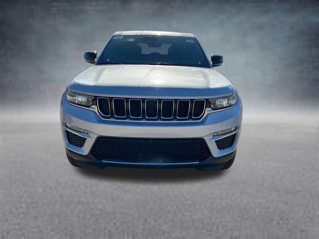 new 2025 Jeep Grand Cherokee car, priced at $40,974