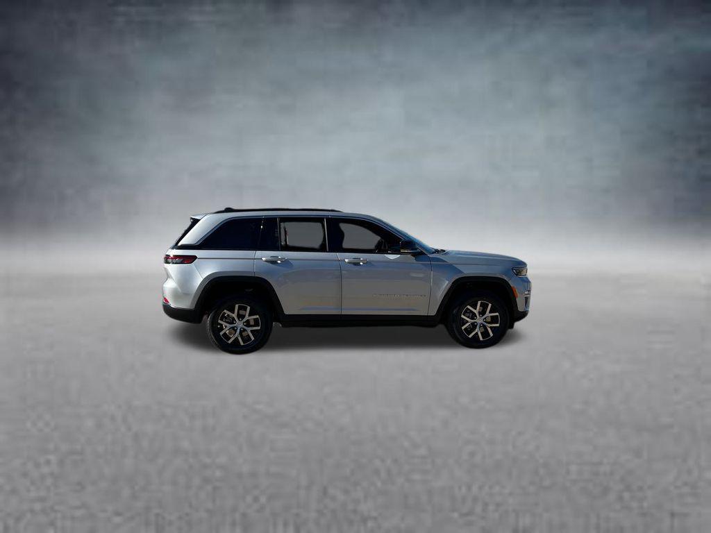 new 2025 Jeep Grand Cherokee car, priced at $40,974