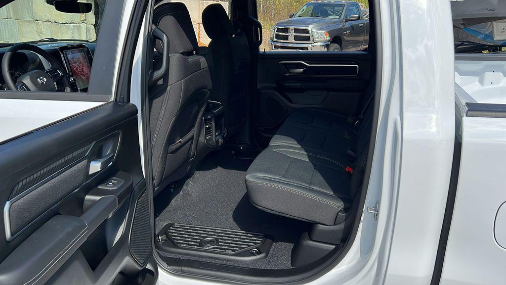 new 2025 Ram 1500 car, priced at $43,601