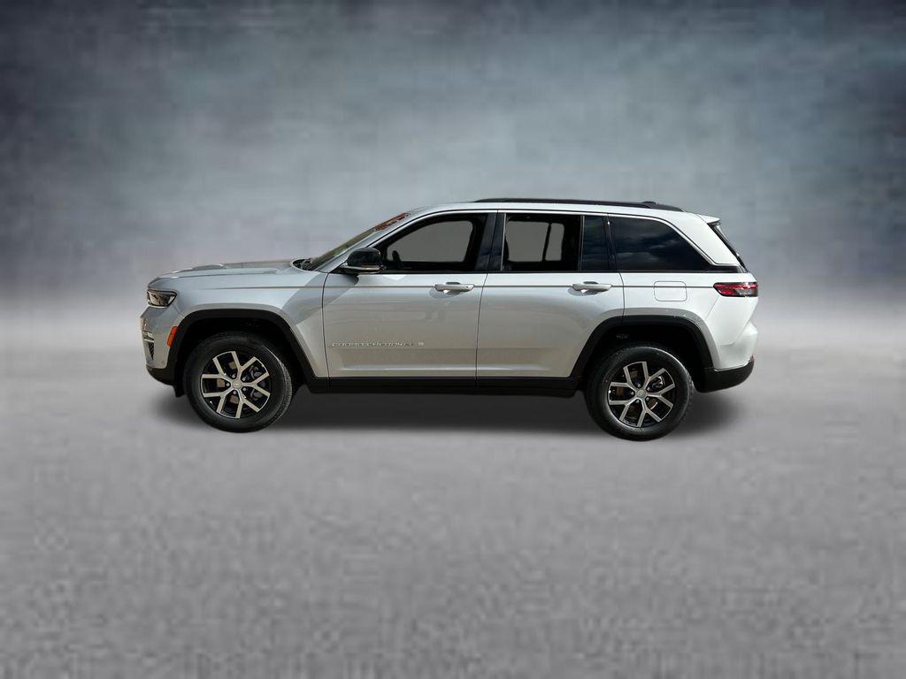 new 2025 Jeep Grand Cherokee car, priced at $45,625