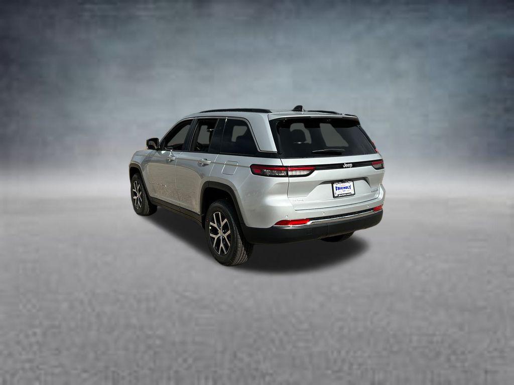new 2025 Jeep Grand Cherokee car, priced at $45,625