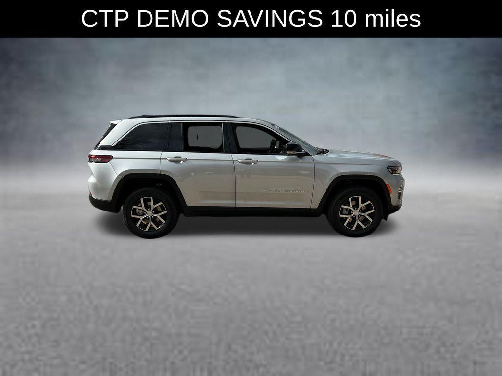 new 2025 Jeep Grand Cherokee car, priced at $45,625