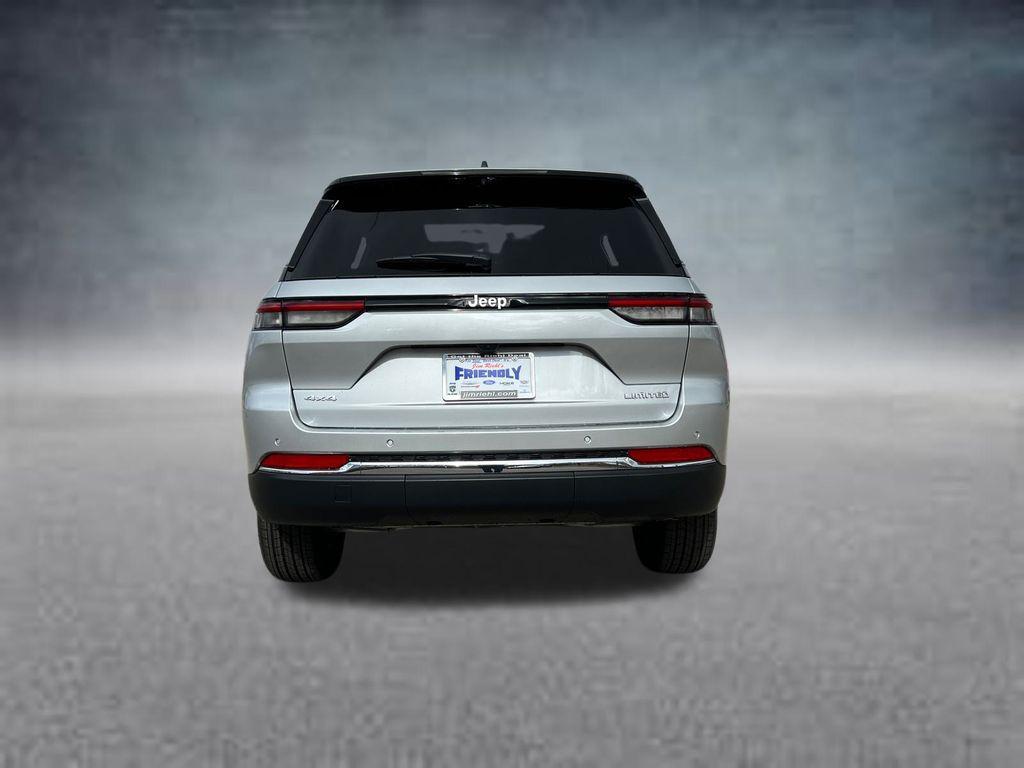 new 2025 Jeep Grand Cherokee car, priced at $45,625