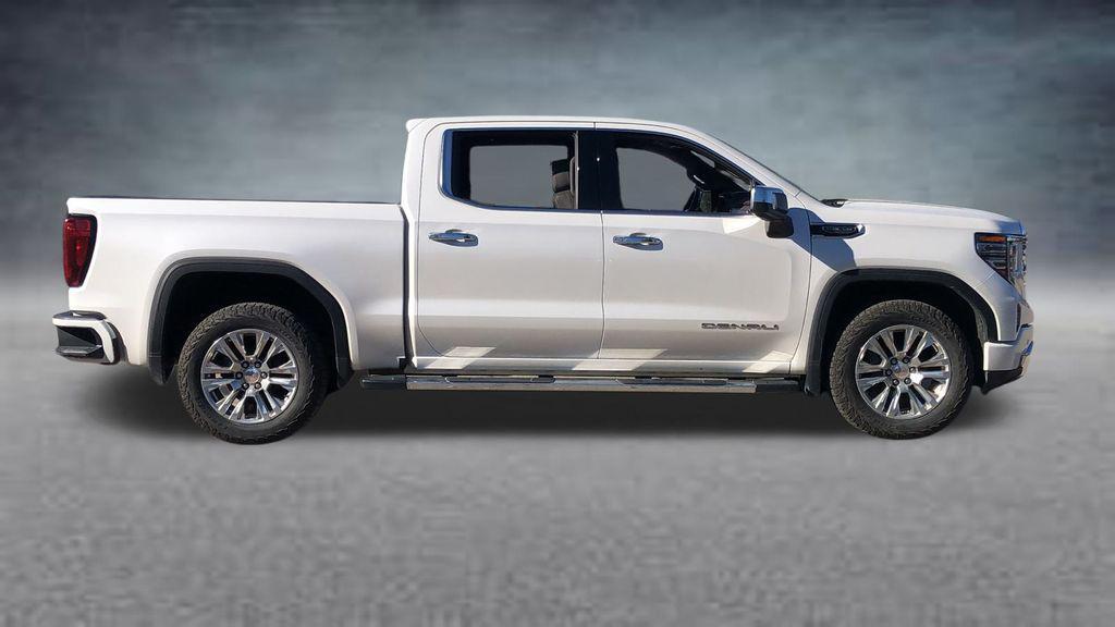 used 2022 GMC Sierra 1500 car, priced at $40,470