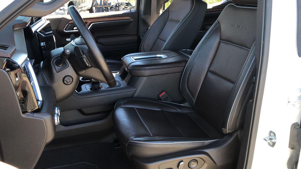 used 2022 GMC Sierra 1500 car, priced at $40,470