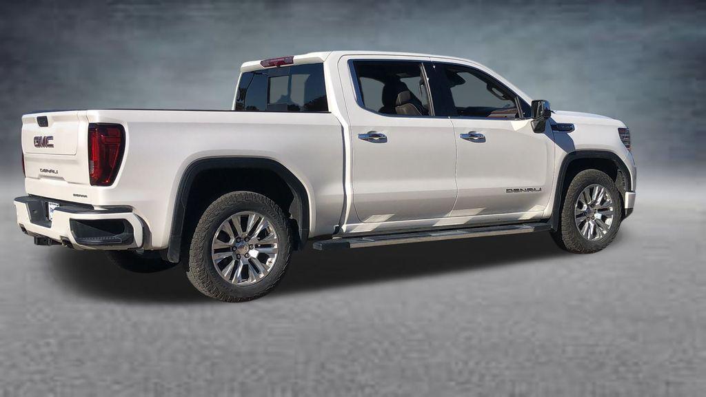 used 2022 GMC Sierra 1500 car, priced at $40,470
