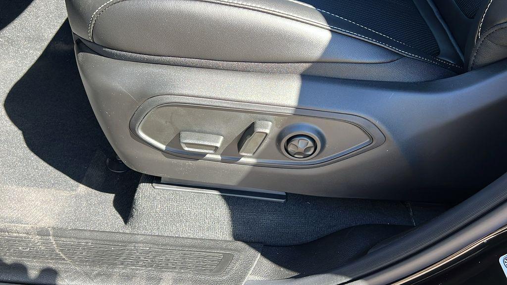 new 2025 Jeep Grand Cherokee L car, priced at $46,822