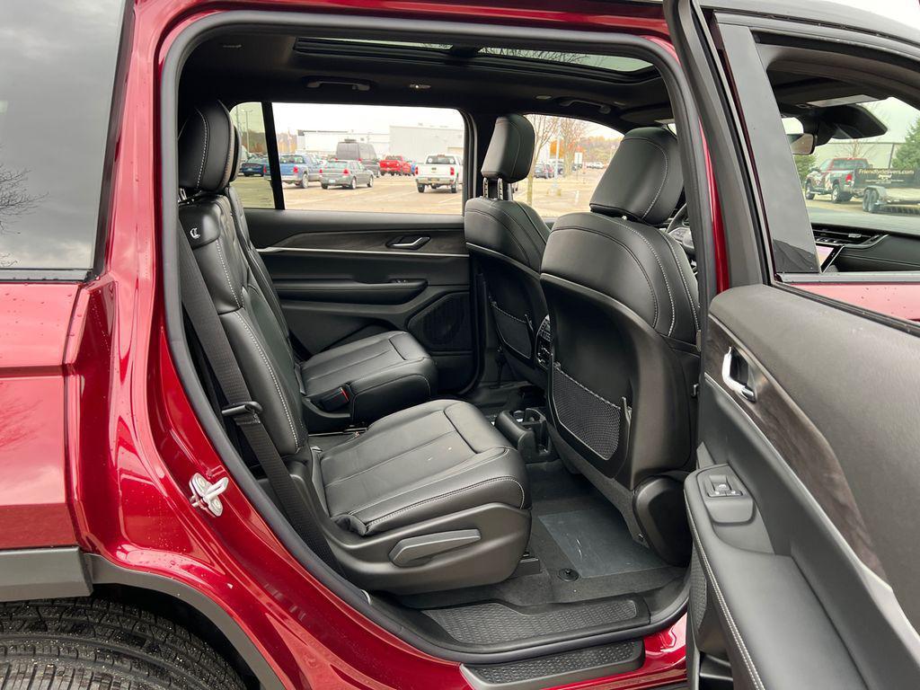 new 2025 Jeep Grand Cherokee L car, priced at $48,505