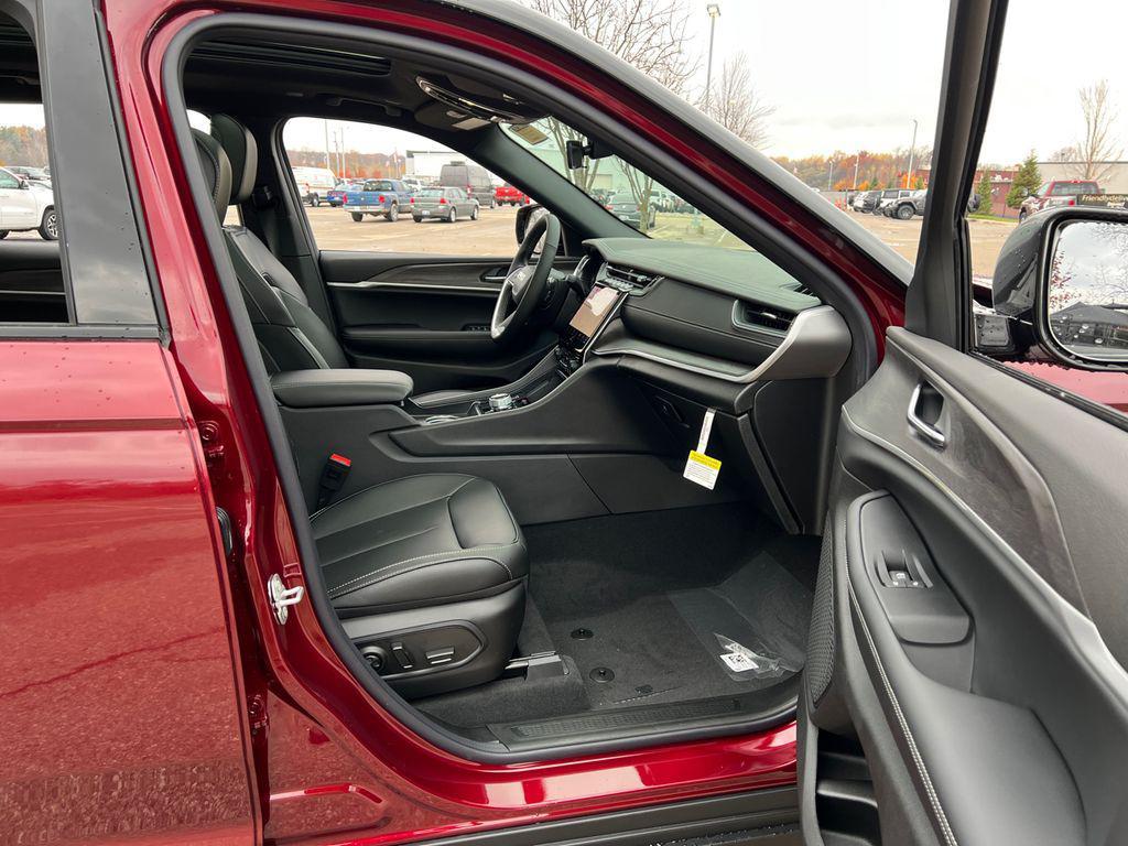 new 2025 Jeep Grand Cherokee L car, priced at $48,505