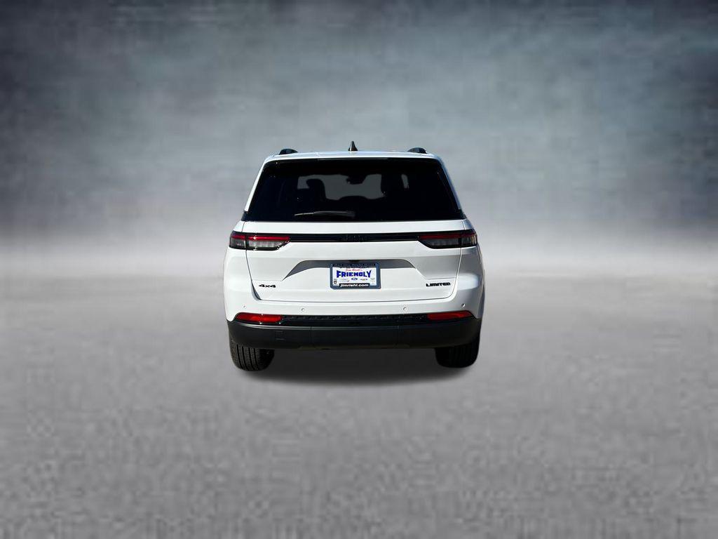 new 2025 Jeep Grand Cherokee car, priced at $44,945