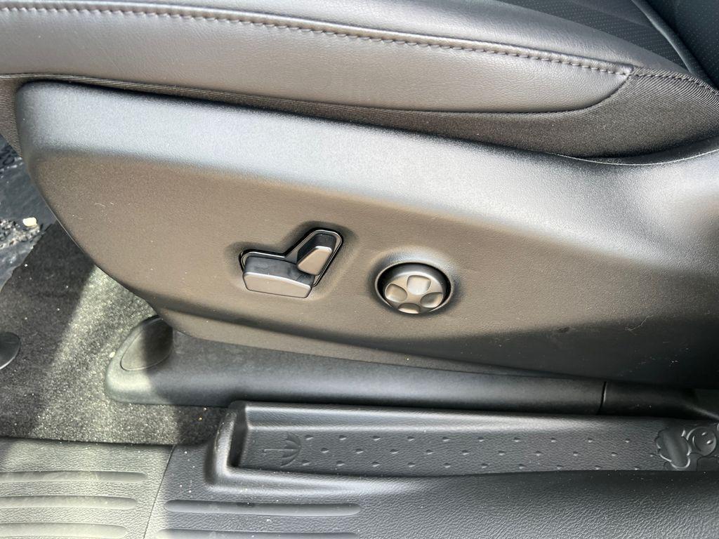 new 2026 Chrysler Pacifica car, priced at $41,038