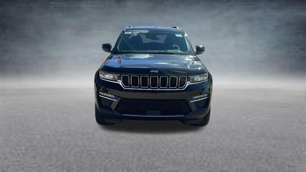 new 2025 Jeep Grand Cherokee car, priced at $38,974